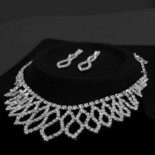 Řetízky a štrasové sety