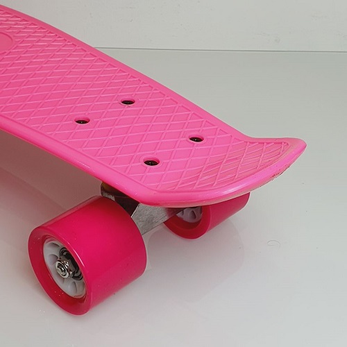 Pennyboard 22" s protiskluzovou deskou – růžový, délka 55 cm