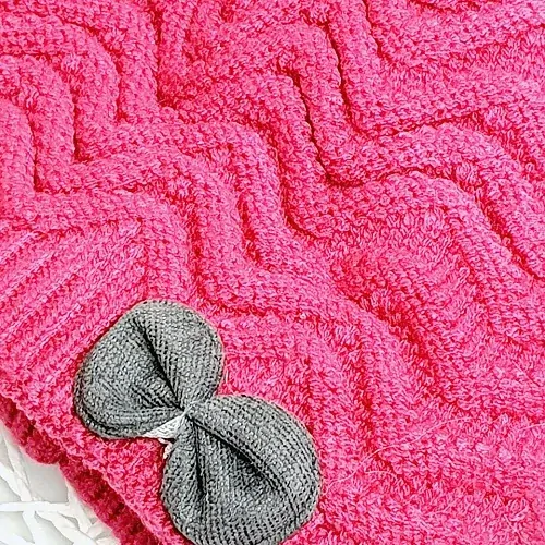 Dětská zateplená čepice s bambulí – růžová čepička pro kojence, teplá a pohodlná