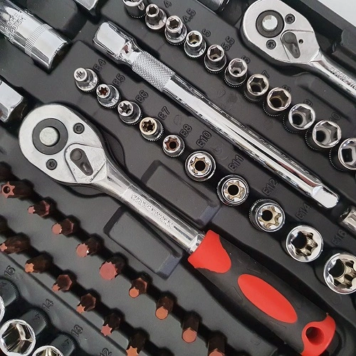 Gola sada 216 ks Cr-V – set nářadí 1/4", 3/8", 1/2" v kufru