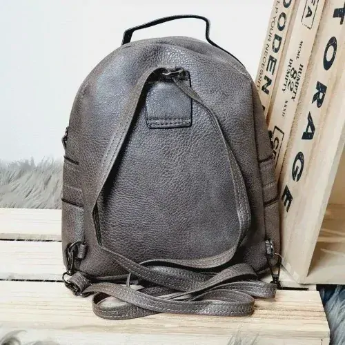 Stylový šedý batoh a kabelka 2 v 1 z eko kůže – Elegance v pohybu