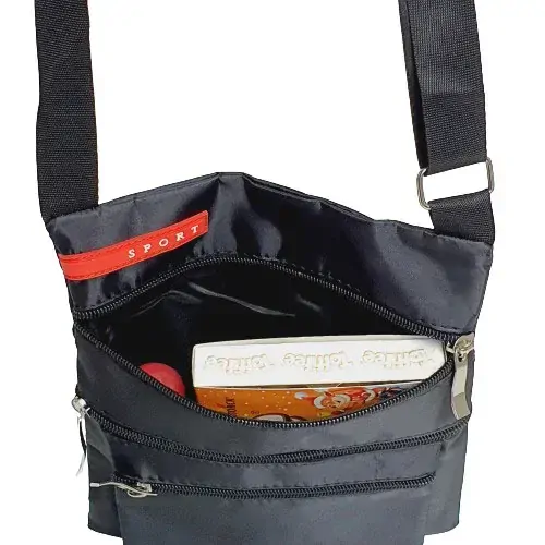 Sportovní crossbody taška se čtyřmi kapsami na zip - černá