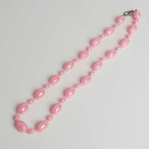 Lesklé plastové korále pro děti – 42 cm, bílé