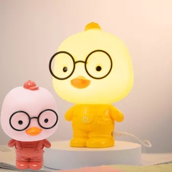 Dětská LED lampička Kuřátko v lacláčích růžová – stmívatelná, USB