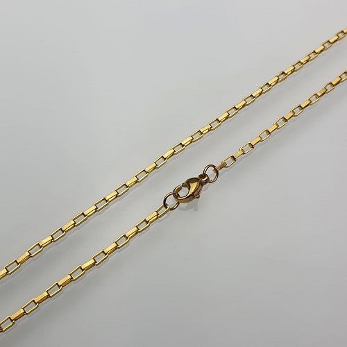 Ocelový řetízek ve zlaté barvě – obdélníčkový vzor 3 mm