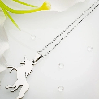 Dámský ocelový řetízek Jednorožec – stylový šperk s magickým motivem