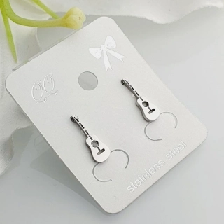 Stylové dámské ocelové náušnice – kytara – hudební šperk z chirurgické oceli