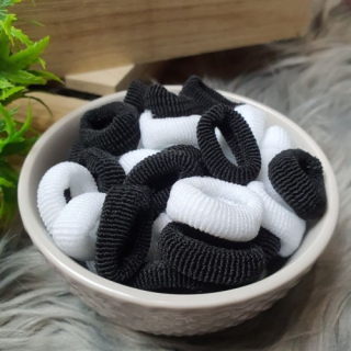 Malé gumičky pro děti a psy (72 ks) – černobílá kombinace