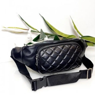 Elegantní dámská ledvinka - černá