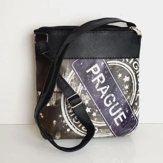 Unisex taška přes rameno s motivem Praha – praktický suvenýr a stylový doplněk