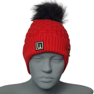 Dámská zimní čepice s bambulí - červená