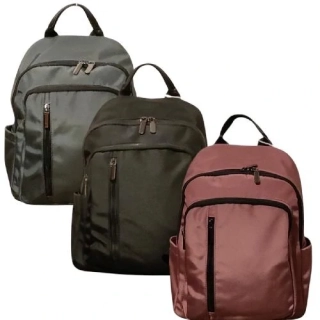 Voděodolný dámský batoh s popruhem na kufr